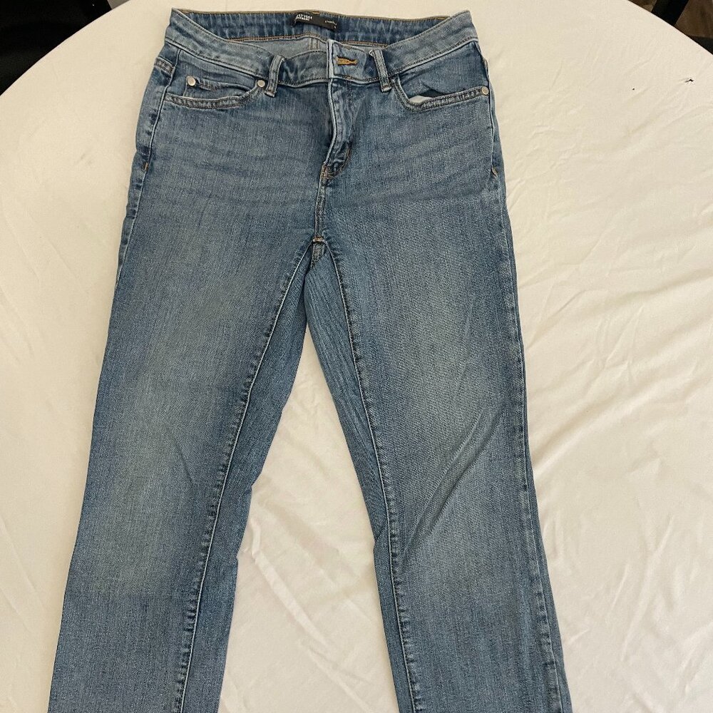 Simply Vera straight leg jeans, light/medium blue, size 6